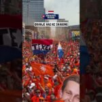 Pure Dutch energy outside the stadium 🇳🇱